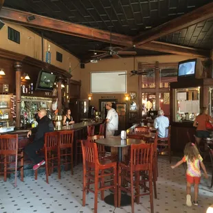 Great bar for a cool refreshing beverage after walking around downtown Longmont.