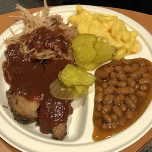 We had Dickies catered in for lunch for 18 coworkers. Pretty good.