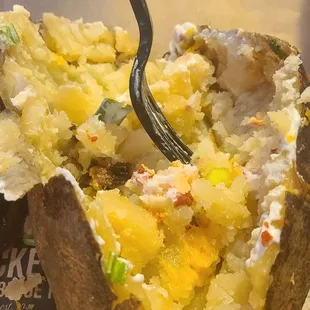 Dry under cooked and not enough toppings is gross and not worth the price