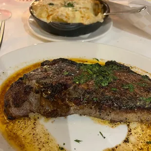 Underwhelming steak and boring potatoes au gratin