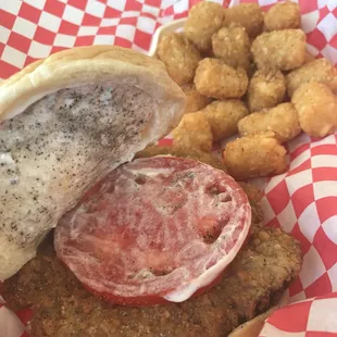 Chuckwagon Sandwich, Tomato and Mayo