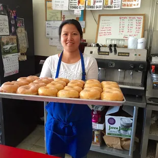 Mulong (hope  I didn't butcher your name) is a very sweet and gracious lady. Dick's Donuts is simply DA BEST!