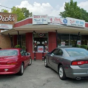 Dick&apos;s Hot Dogs, a great place for having a bite to eat with friends.