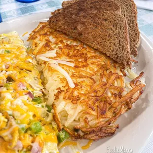 Denver omelette, hasbrowns, toast