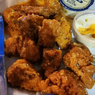 fried chicken, fried chicken wings, chicken wings and fried chicken, food, chicken, bbq chicken, chicken wings, bbq wings, poultry