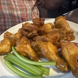 Smoky Mountain Gold Sauce wings