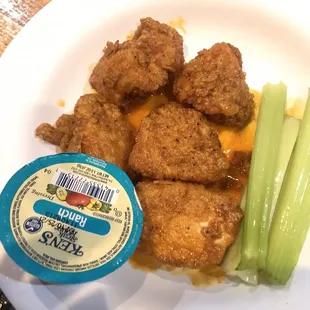 5 Pieces Boneless Wings in Gold Rush