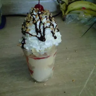 BANANA SUNDAE
