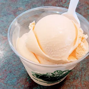 Mango Ice Cream at Dietsch Brothers West Main Cross