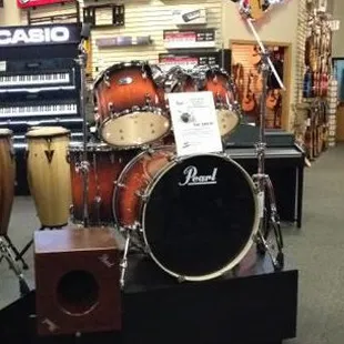 Musical-Instrument-Store-Beatrice-Ne