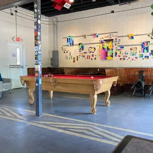 Pool  table