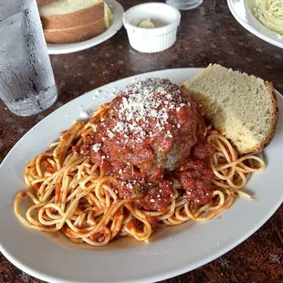 Spaghetti With Meatball