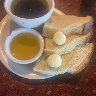 Complimentary bread w/vinegarette herbs and oil for dipping