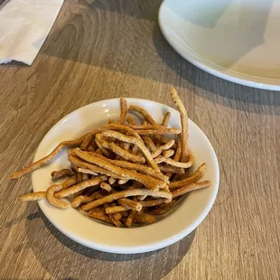 Crispy noodle complimentary