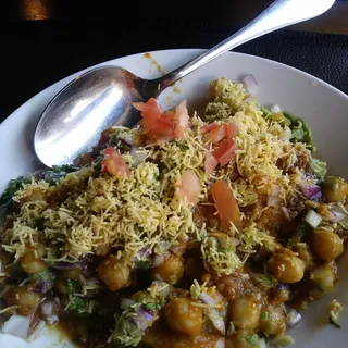 Samosa Channa Chaat