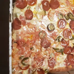 4 topping pizza