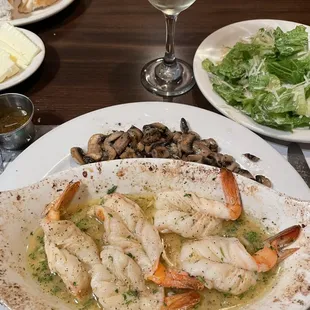 The FRESHEST and the TASTIEST - SHRIMP SCAMPI ever at DiLeone&apos;s