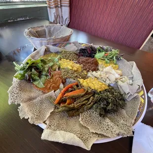 Large veggie combo w/ GF injera