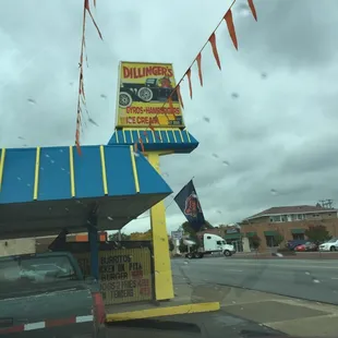 a car parked in front of a restaurant