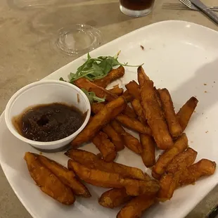 Sweet potato fries with apple butter
