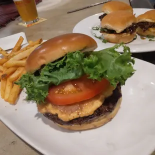 bourbon burger &amp; short ribs sliders