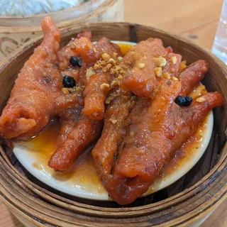 1.Black Bean Sauce Chicken Feet