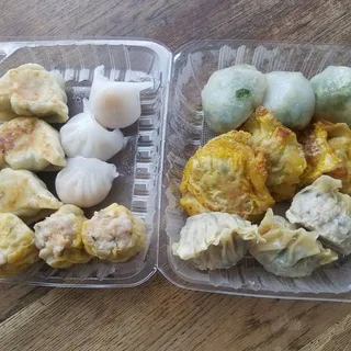 29. Pan-Fried Pot Sticker with Pork