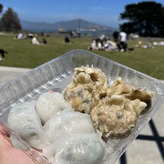 Shark's Fin Dumpling with Shrimp and Pork (40)