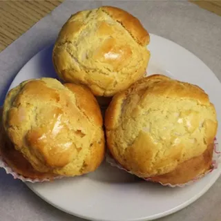 Baked Sweet Cream Bun