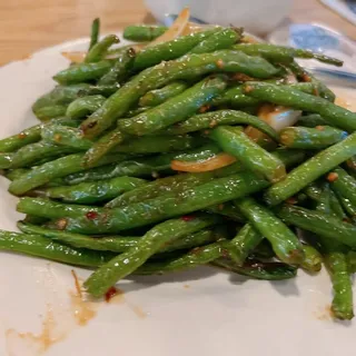 String Beans with Garlic Sauce