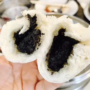 Black Sesame Buns