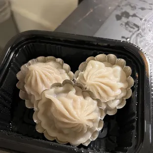 1 order xiao long bao
