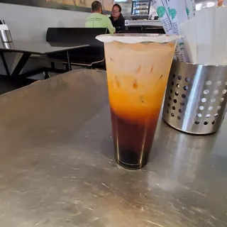 T6. Thai Iced Milk Tea with Boba
