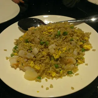 Garlic Seafood Fried Rice