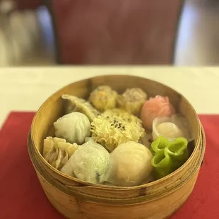 Seafood/Meat Dim Sum Platter (10 pcs)