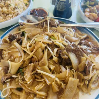 Beef Chow Fun With Black Bean Sauce