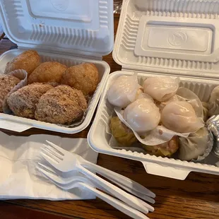 Crispy Fried Taro Puff with Pork, Fried Glutinous Pillow, Shrimp Dumplings, Sin Mai with Shrimp, soup dumpling
