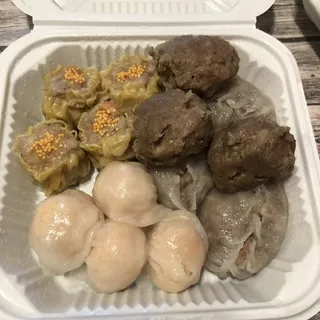 16. Steamed Beef Balls with Bean Curd/