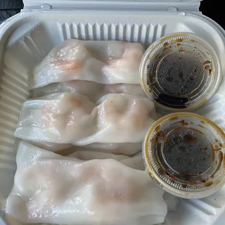 27. Steamed Rice Roll with Shrimp/
