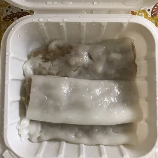 29. Steamed Rice Roll with Beef/