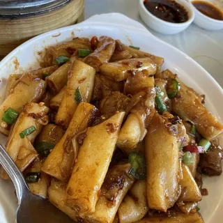 610. XO Stir-Fried Chencun Rice noodle in Chili sauce