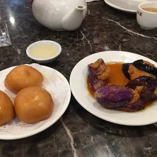 RN03. Bun with Condensed Milk