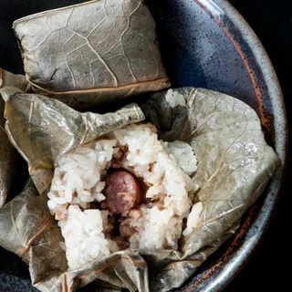 3 Pieces Sticky Rice Wrapped Lotus Leaf (Pork)