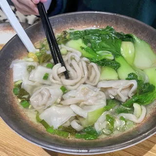 Shanghai Wonton Noodle Soup