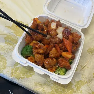 Sweet and Sour Chicken/Broccoli