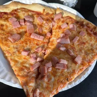 Slices with ham