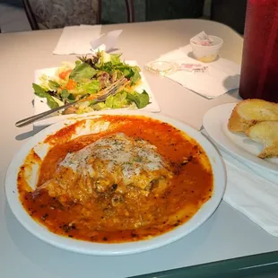 Squisito Lasagna! Their kitchen is Eccelenti! Where everything on the menu makes it worthwhile to drive in from EVERYWHERE!