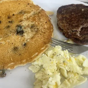 "Fancy" blueberry pancakes, egg whites and sausage Patties.