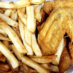 Snack Pack - 3 Wings and Fries