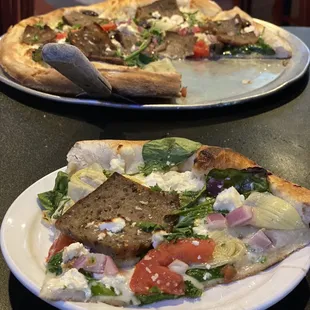 The Greek pizza - added Gyro meat
